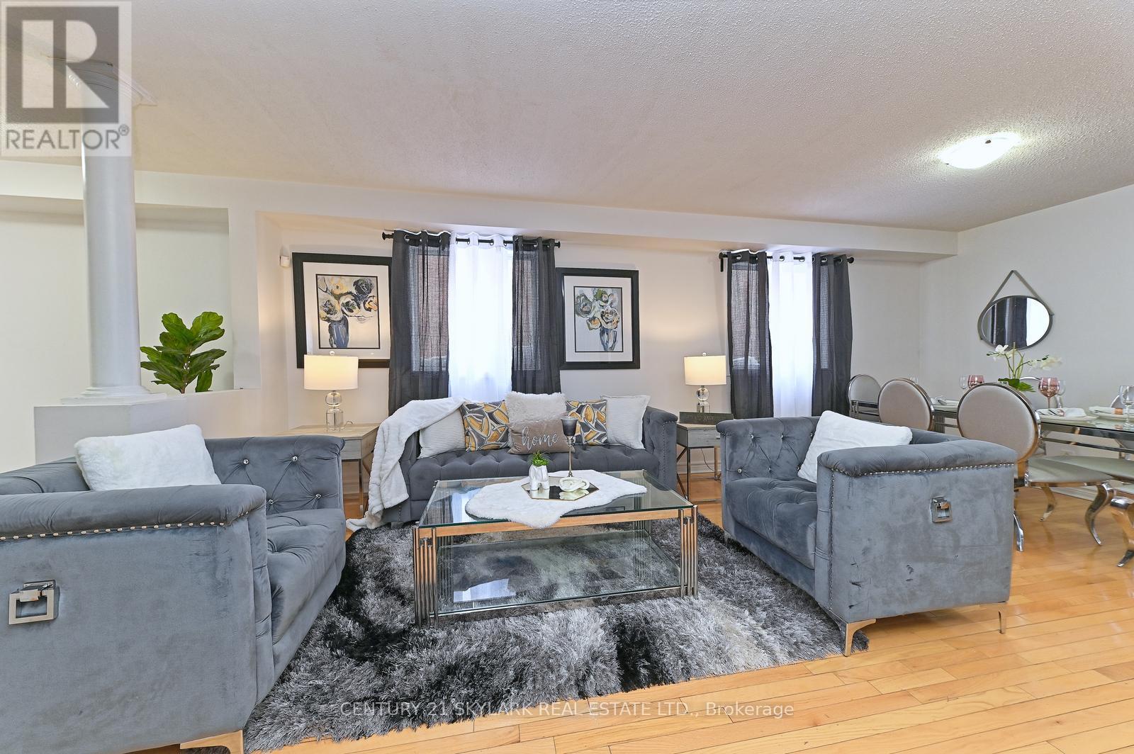 38 Marotta Avenue, Brampton, ON - Indoor Photo Showing Living Room