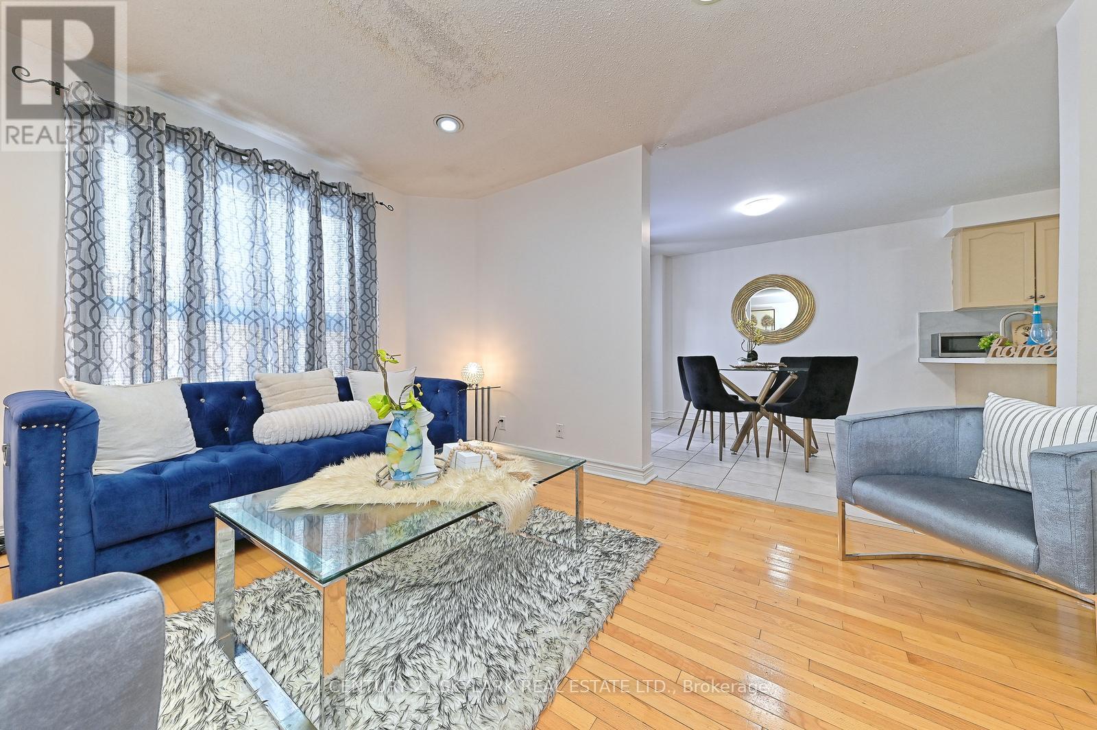 38 Marotta Avenue, Brampton, ON - Indoor Photo Showing Living Room