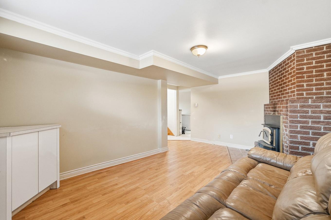 Family room - 542 Boul. Brassard, Chambly, QC - Indoor With Fireplace