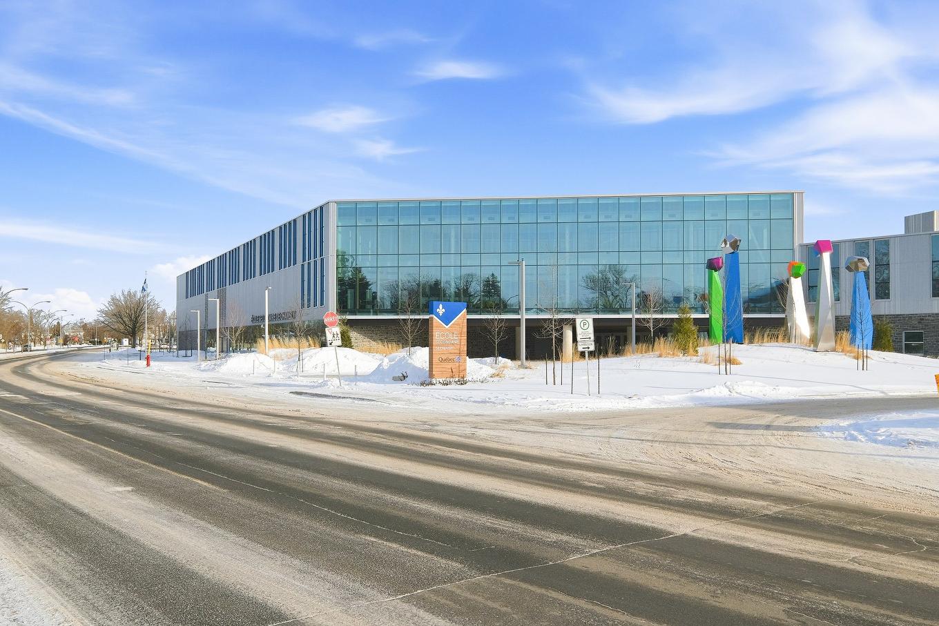 Nearby - 542 Boul. Brassard, Chambly, QC - Outdoor