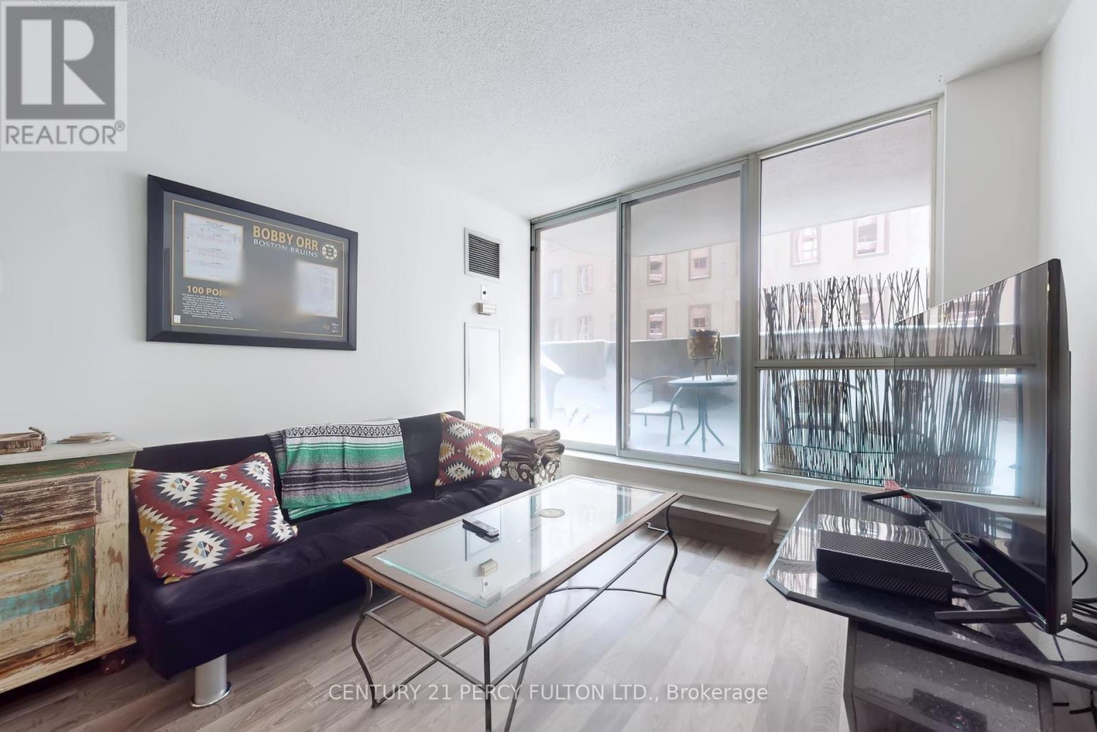 703 - 736 Bay Street, Toronto, ON - Indoor Photo Showing Living Room