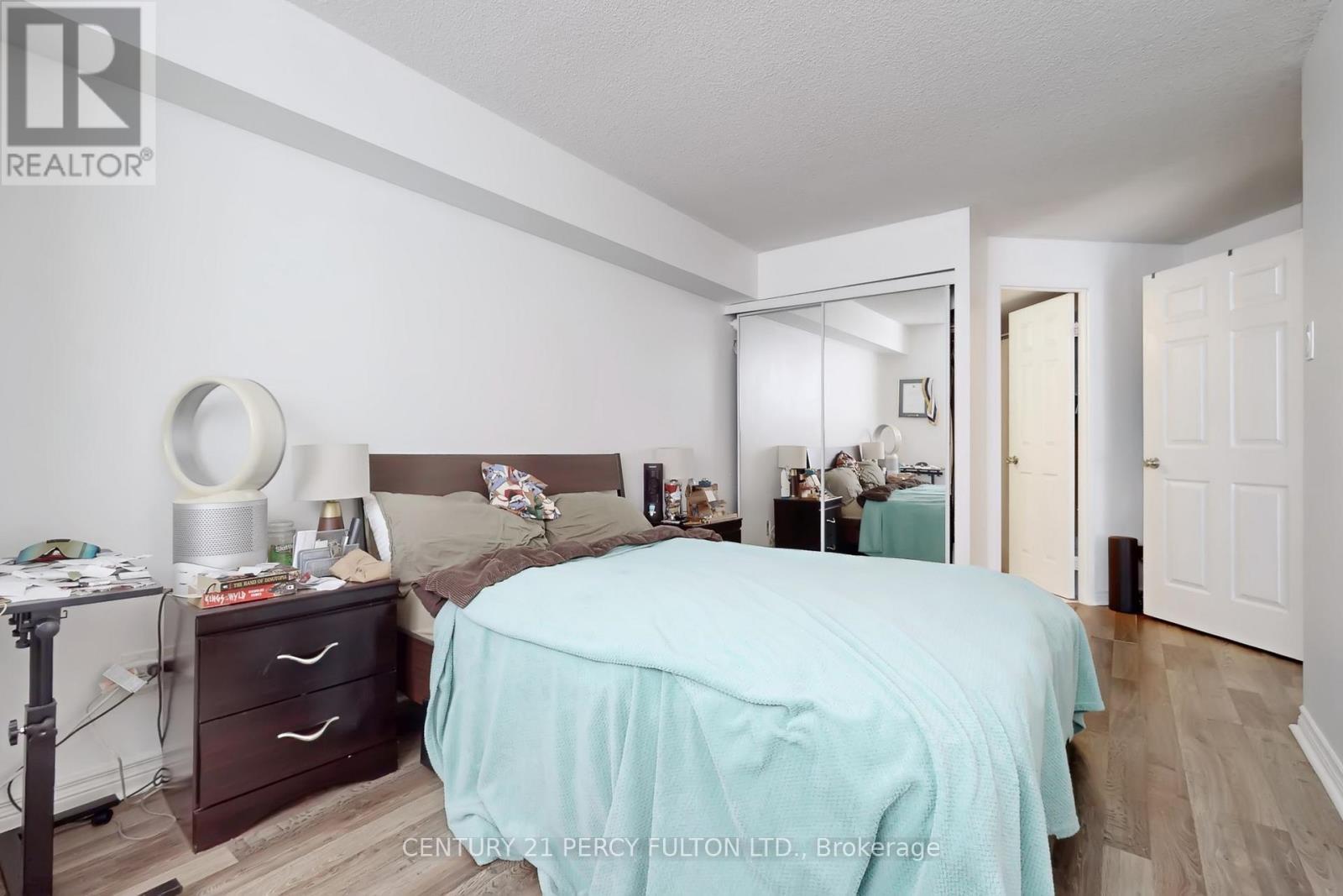 703 - 736 Bay Street, Toronto, ON - Indoor Photo Showing Bedroom