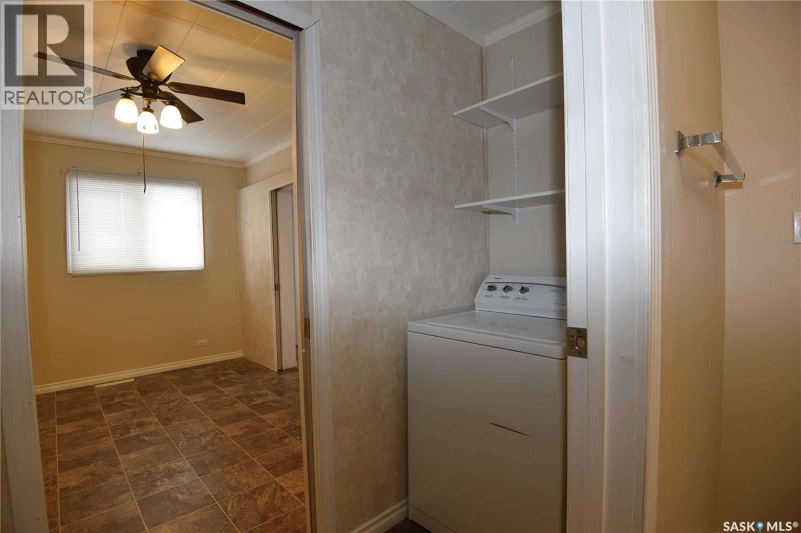 302 Main Street, White Fox, SK - Indoor Photo Showing Laundry Room