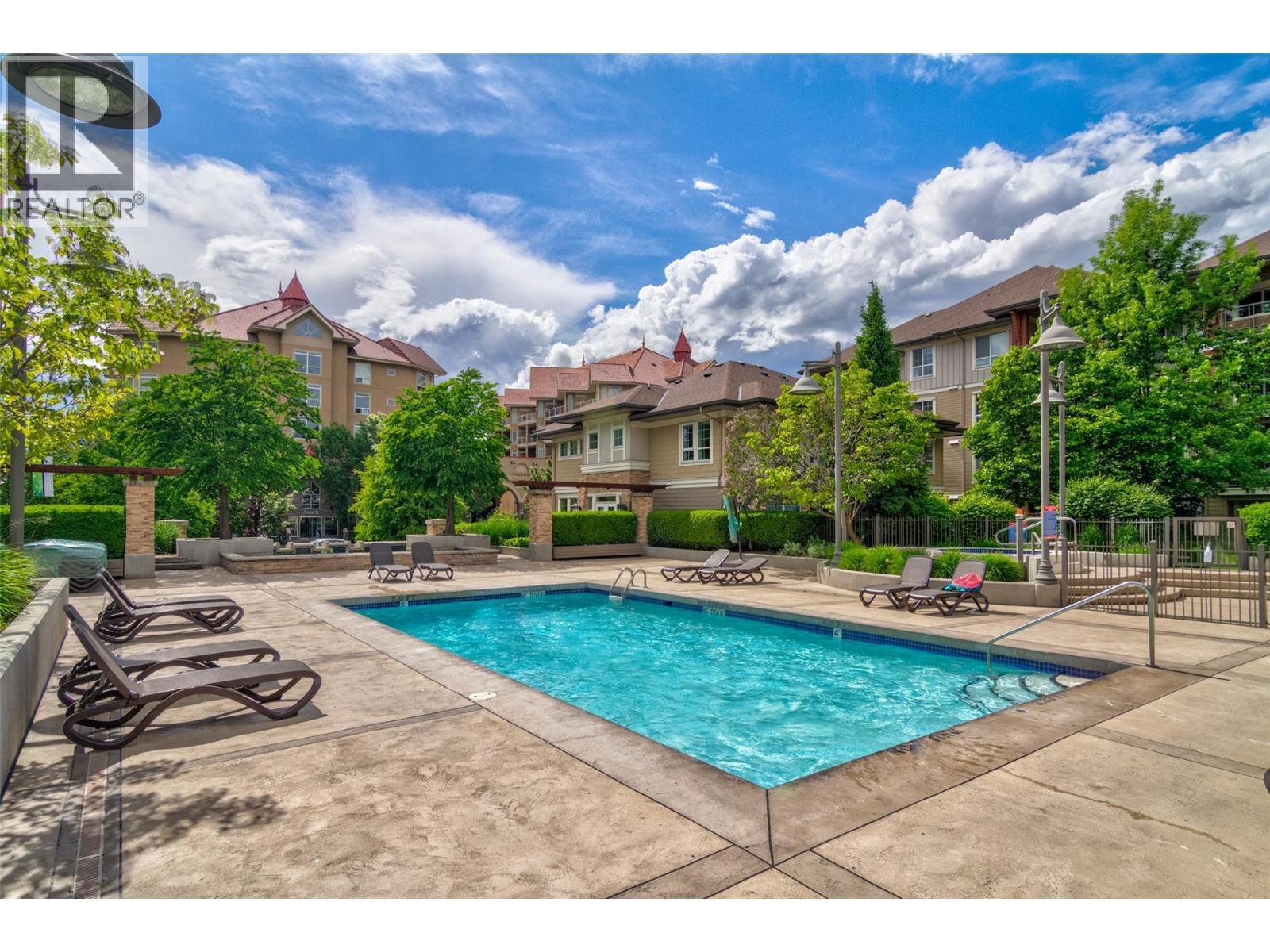 1099 Sunset Drive Unit# 341, Kelowna, BC - Outdoor With In Ground Pool