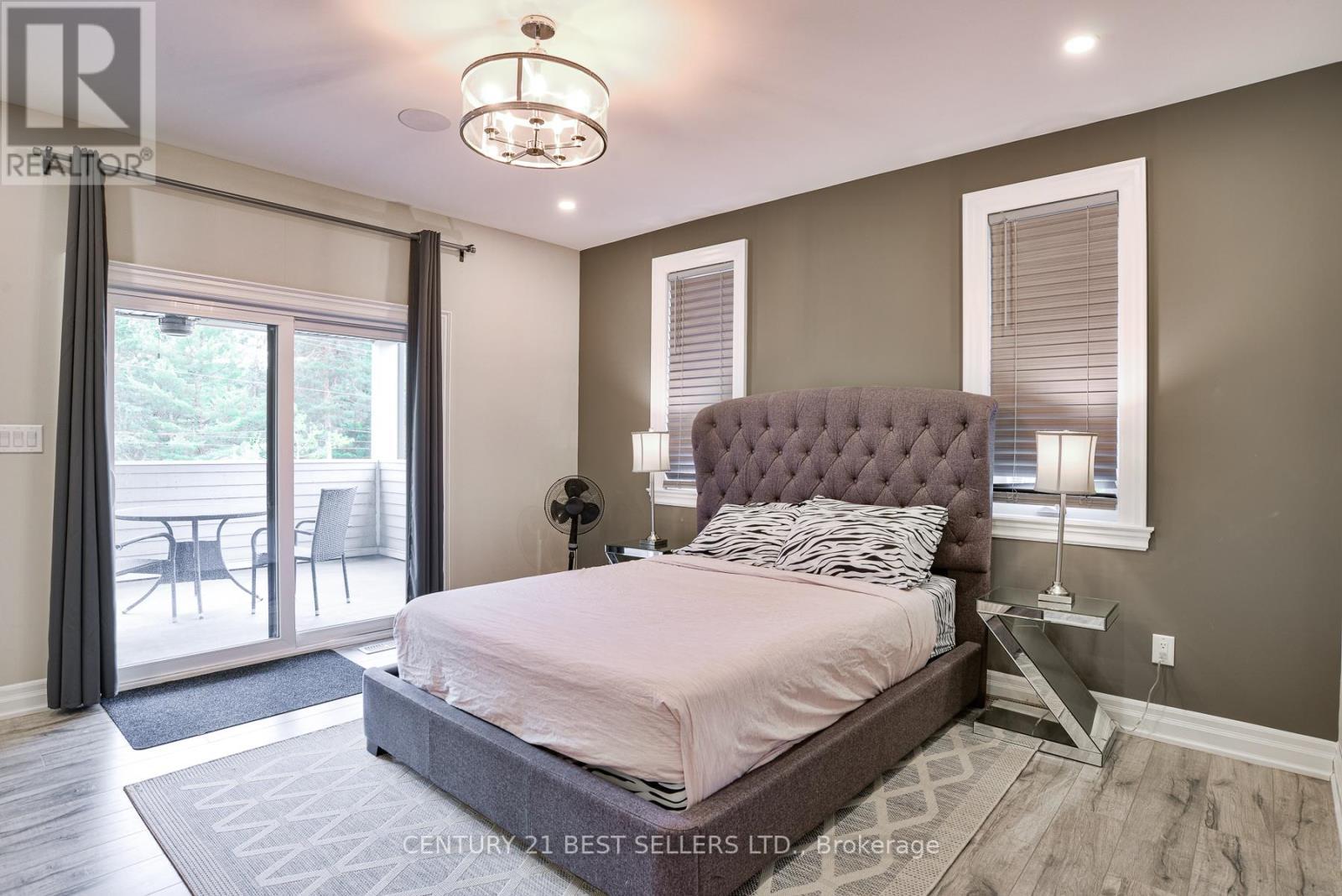 181 Anglo Street, Bracebridge, ON - Indoor Photo Showing Bedroom