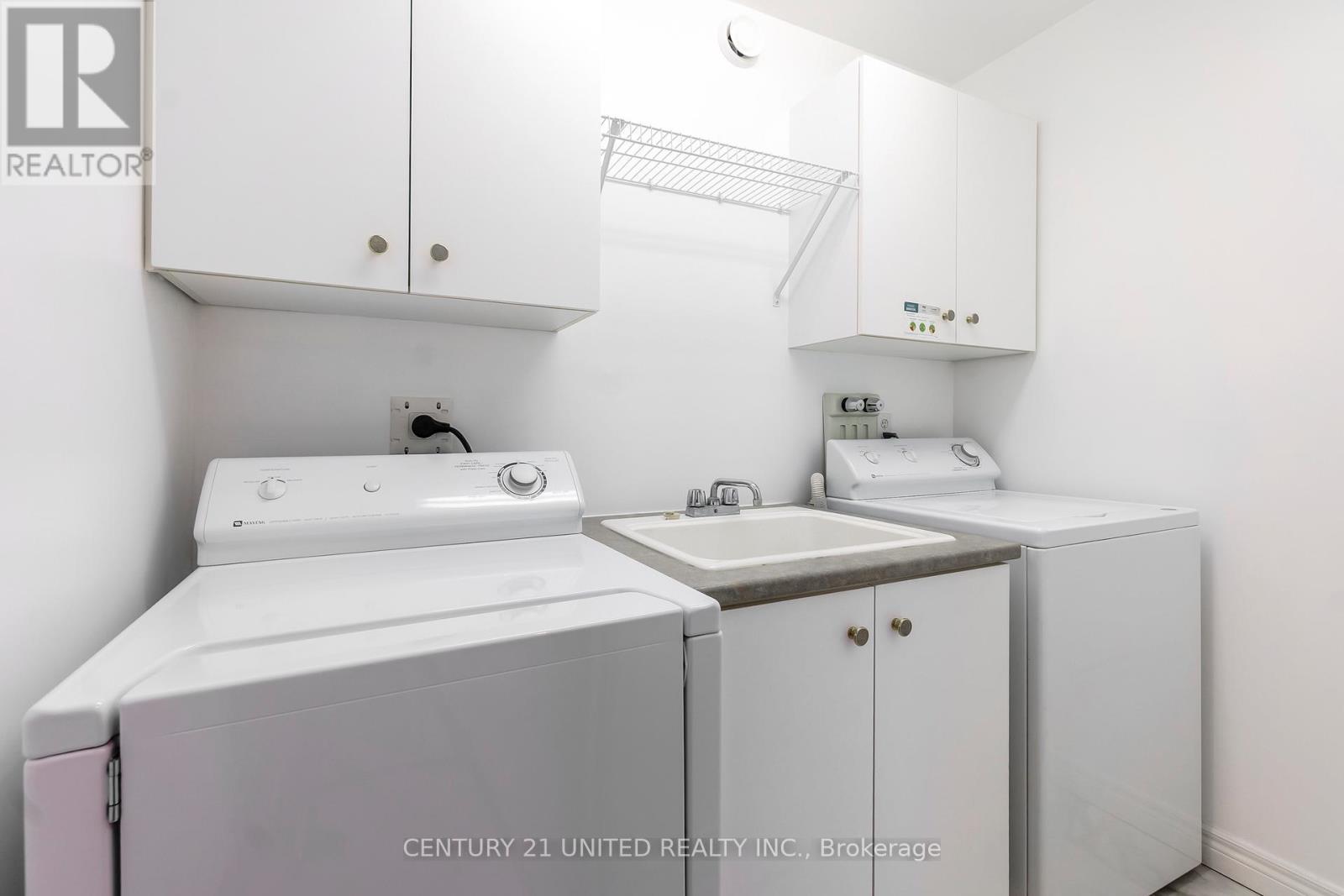 2451 Denure Drive, Peterborough (Monaghan Ward 2), ON - Indoor Photo Showing Laundry Room