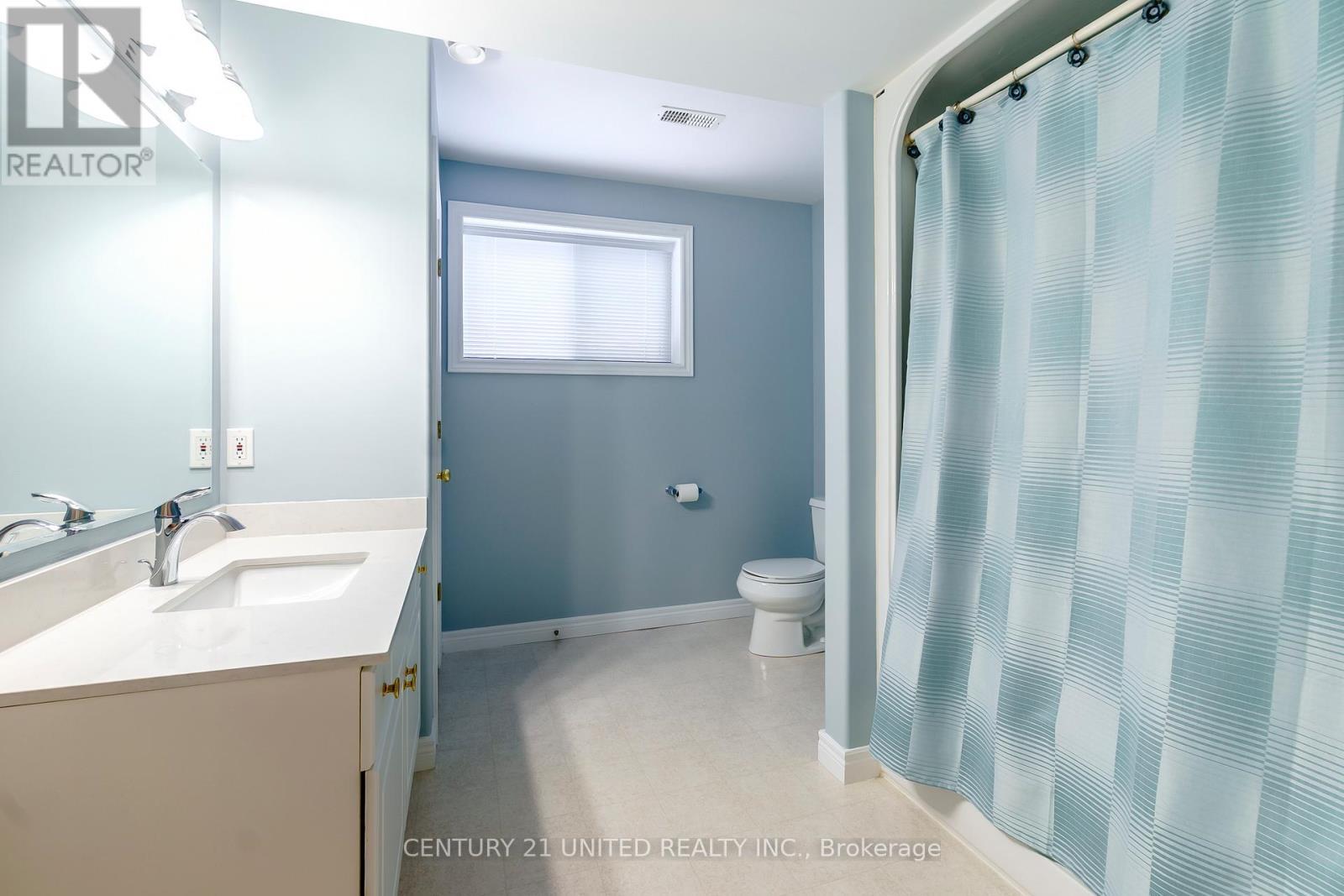 2451 Denure Drive, Peterborough (Monaghan Ward 2), ON - Indoor Photo Showing Bathroom