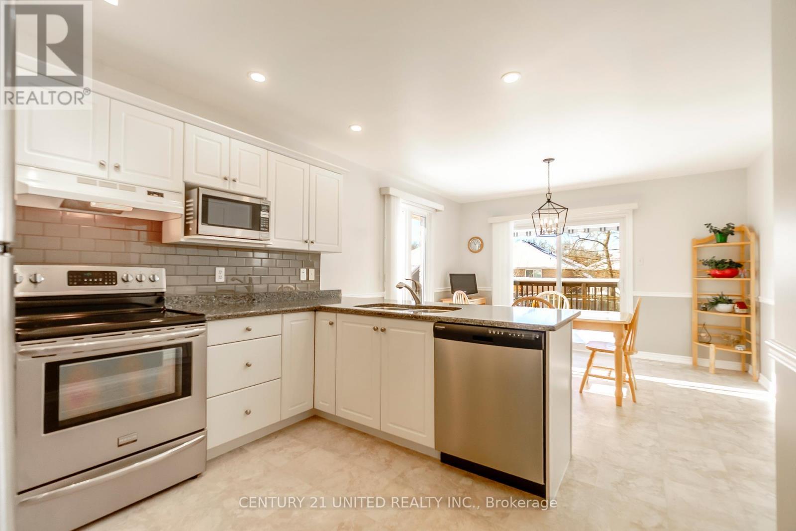 2451 Denure Drive, Peterborough (Monaghan Ward 2), ON - Indoor Photo Showing Kitchen