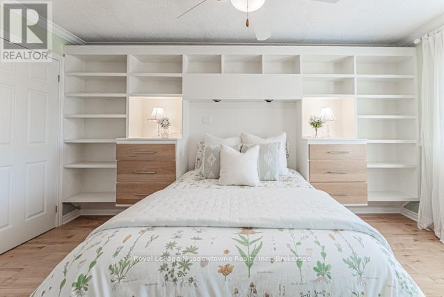 518 Grand Ridge Drive, Cambridge, ON - Indoor Photo Showing Bedroom