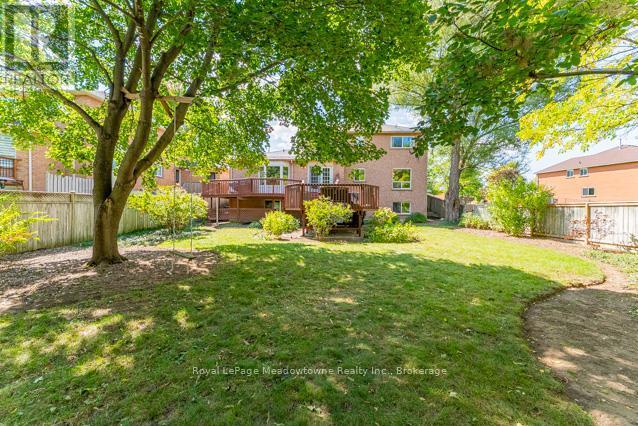 518 Grand Ridge Drive, Cambridge, ON - Outdoor