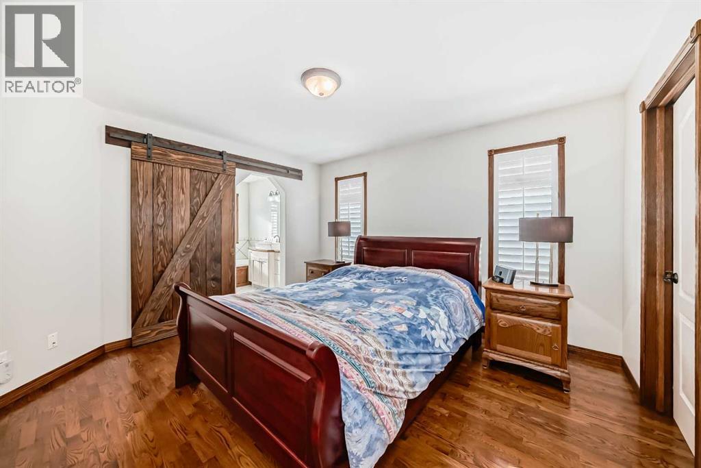 5647 55 Avenuecrescent, Innisfail, AB - Indoor Photo Showing Bedroom