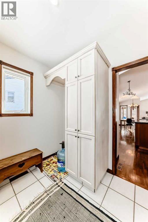 5647 55 Avenuecrescent, Innisfail, AB - Indoor Photo Showing Other Room