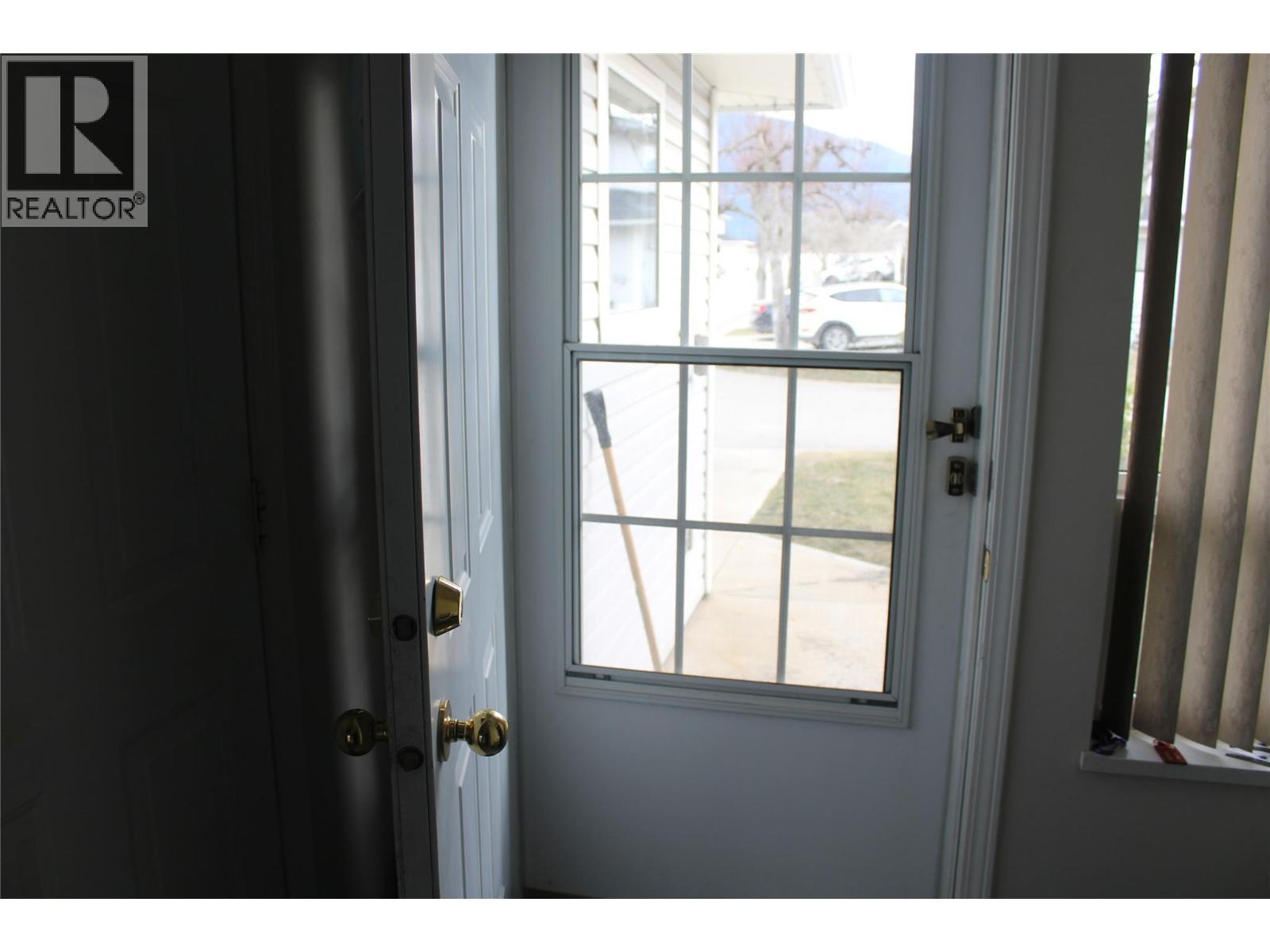 2951 11 Avenue Ne Unit# 10, Salmon Arm, BC - Indoor Photo Showing Other Room