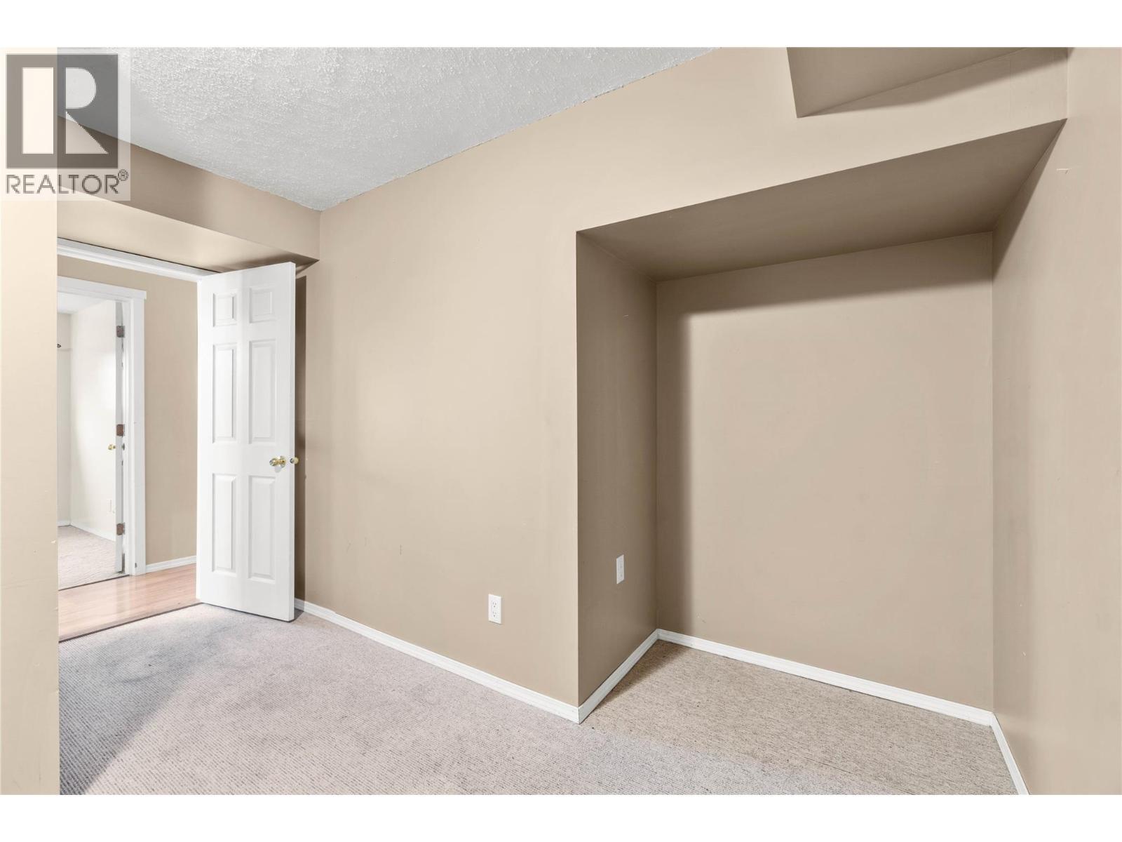 1253 Highridge Drive, Kamloops, BC - Indoor Photo Showing Other Room
