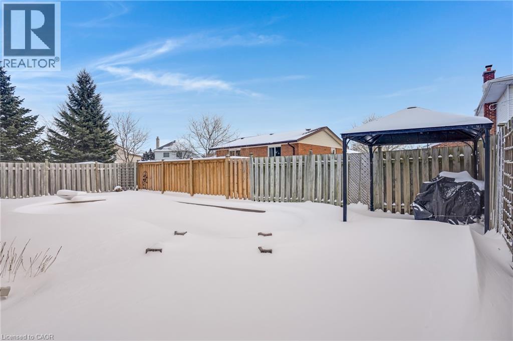 35 Southview Crescent, Cambridge, ON - Outdoor