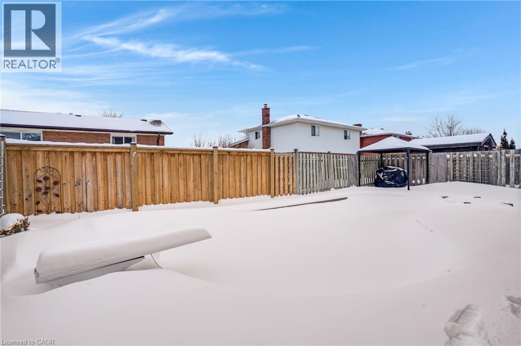 35 Southview Crescent, Cambridge, ON - Outdoor
