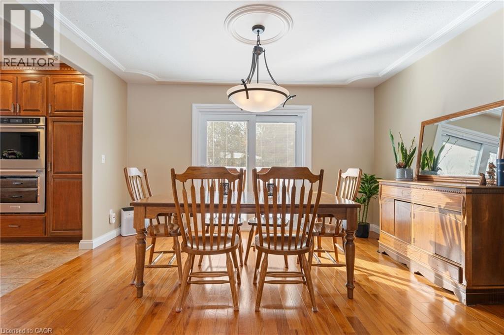 39 Sunset Drive, Simcoe, ON - Indoor Photo Showing Dining Room