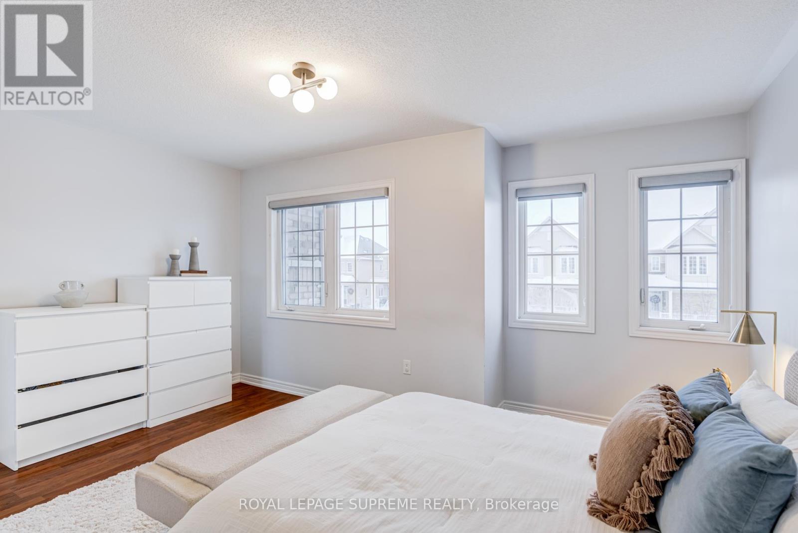 71 Luisa Street, Bradford West Gwillimbury, ON - Indoor Photo Showing Bedroom