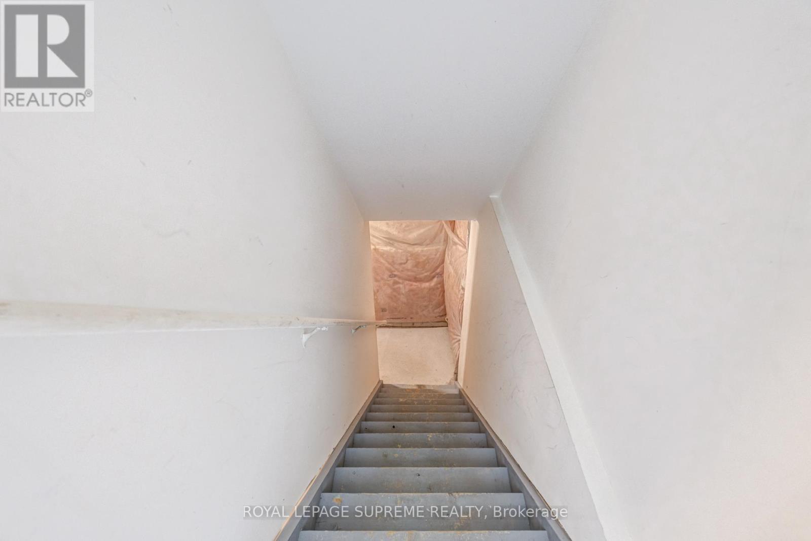 71 Luisa Street, Bradford West Gwillimbury, ON - Indoor Photo Showing Other Room