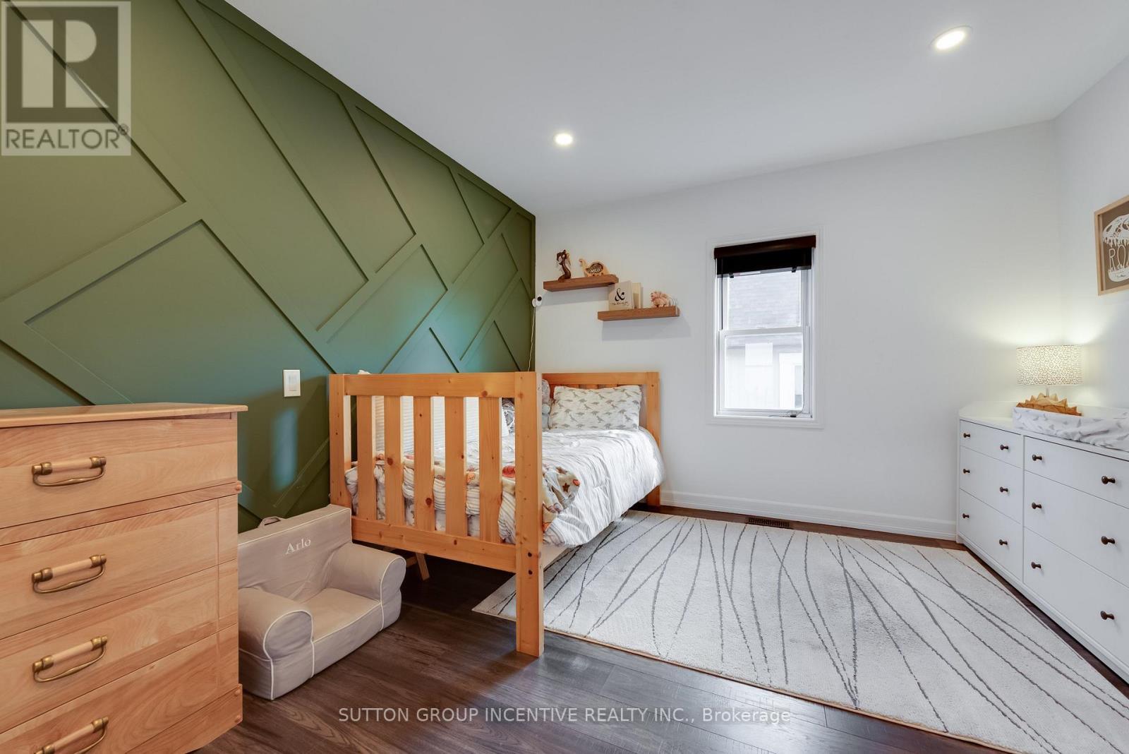 87 Dunlop Street, Orillia, ON - Indoor Photo Showing Bedroom