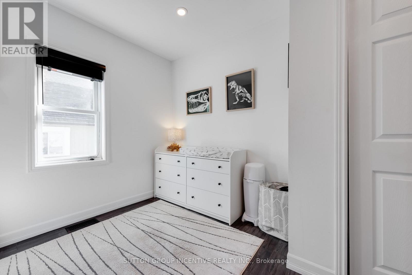 87 Dunlop Street, Orillia, ON - Indoor Photo Showing Bedroom
