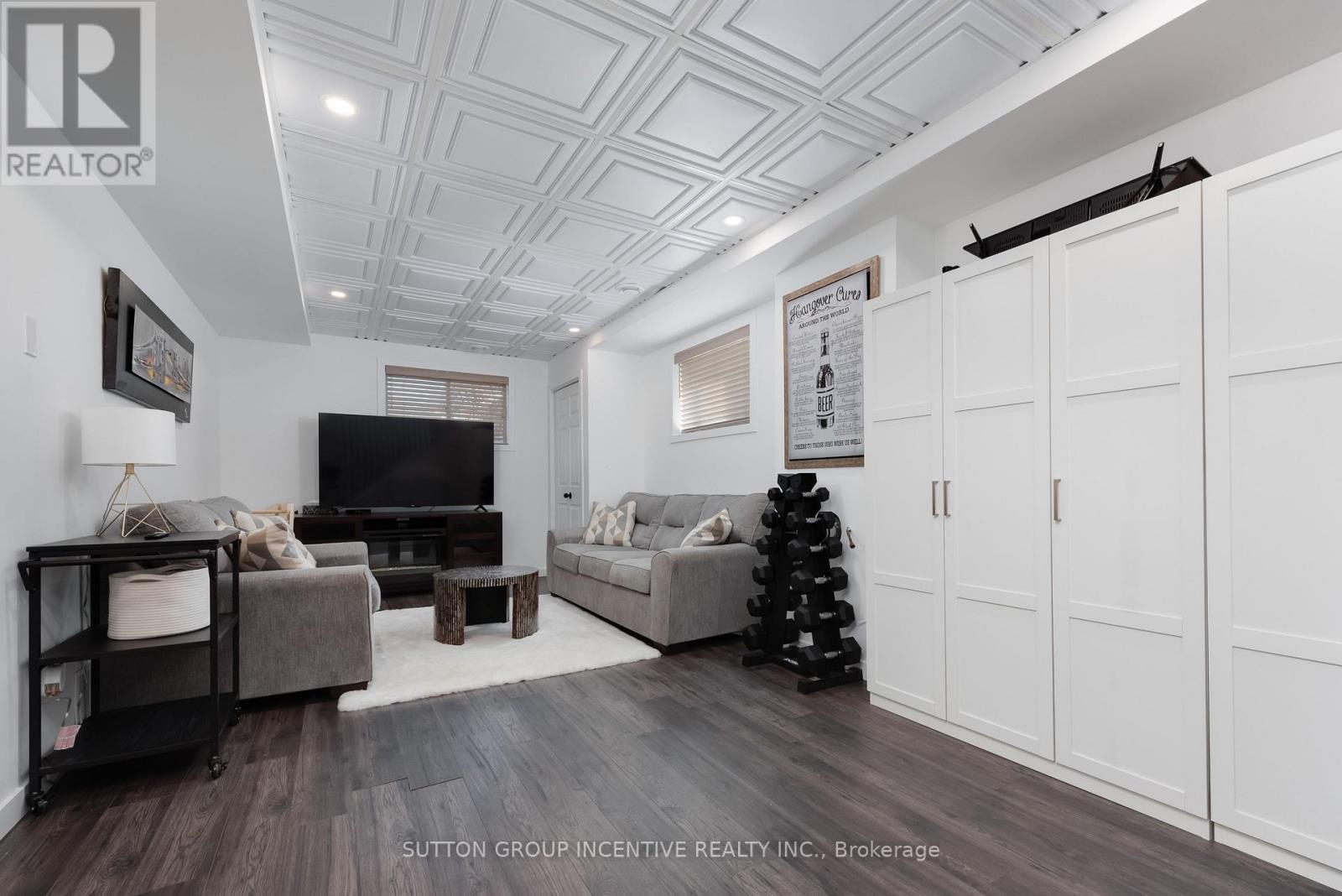 87 Dunlop Street, Orillia, ON - Indoor