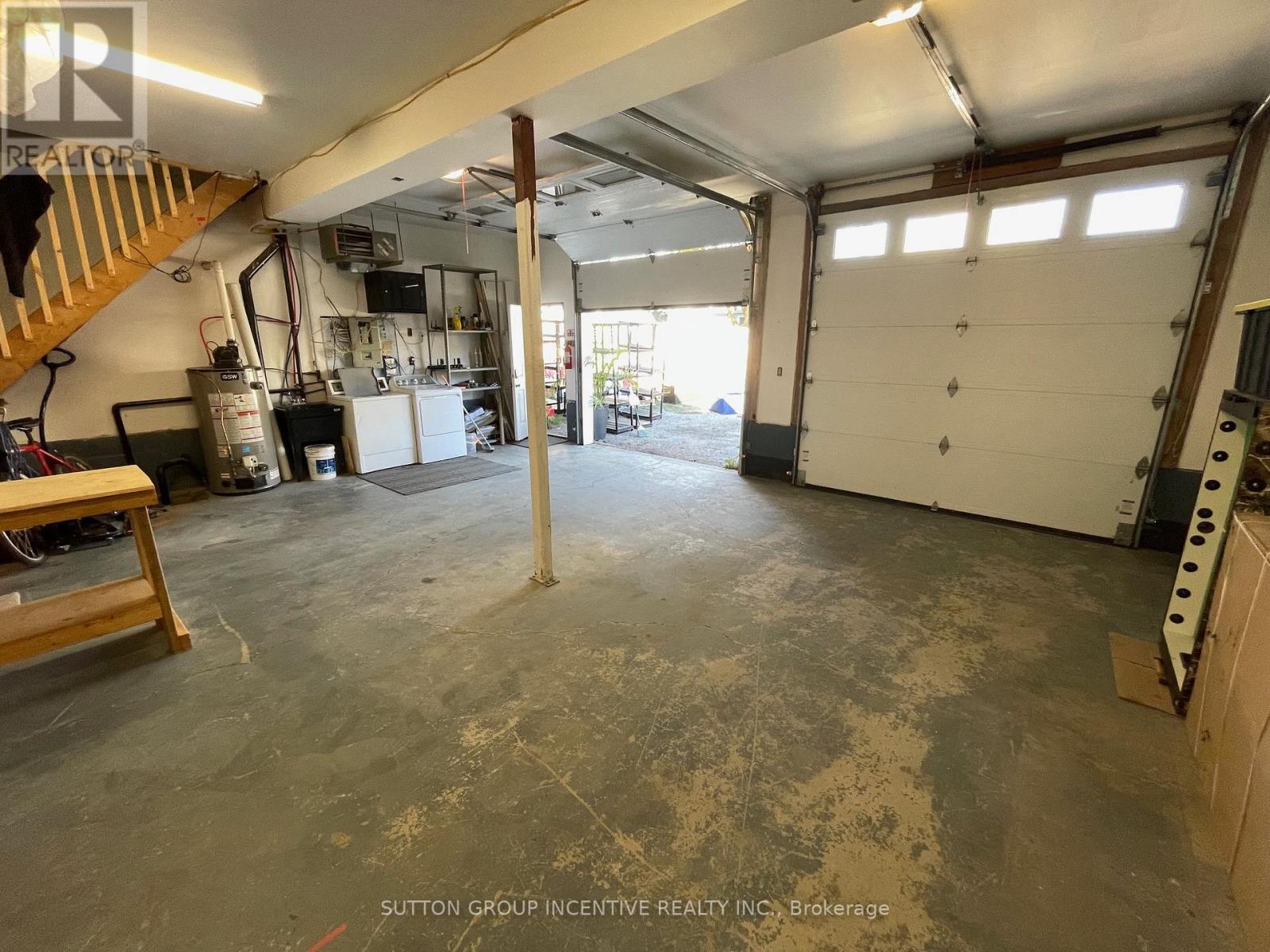 87 Dunlop Street, Orillia, ON - Indoor Photo Showing Garage