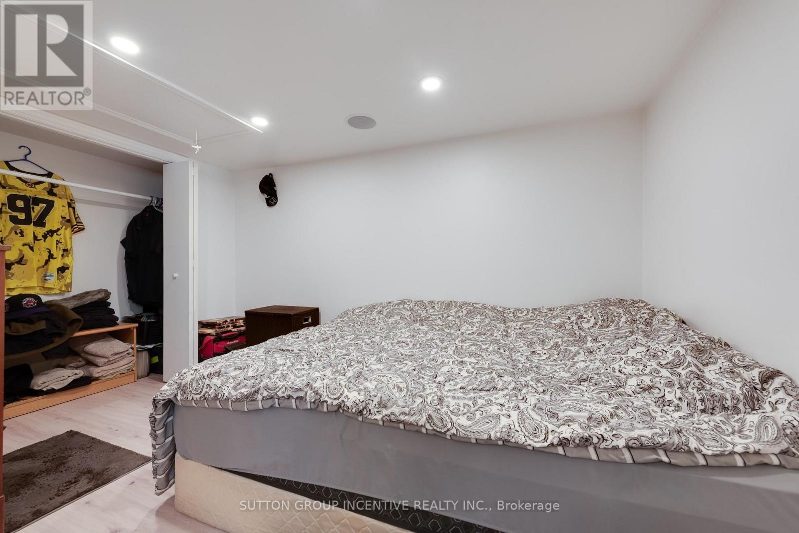 87 Dunlop Street, Orillia, ON - Indoor