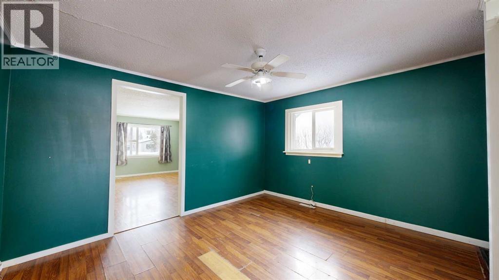 10806 102 Street, Grande Prairie, AB - Indoor Photo Showing Other Room