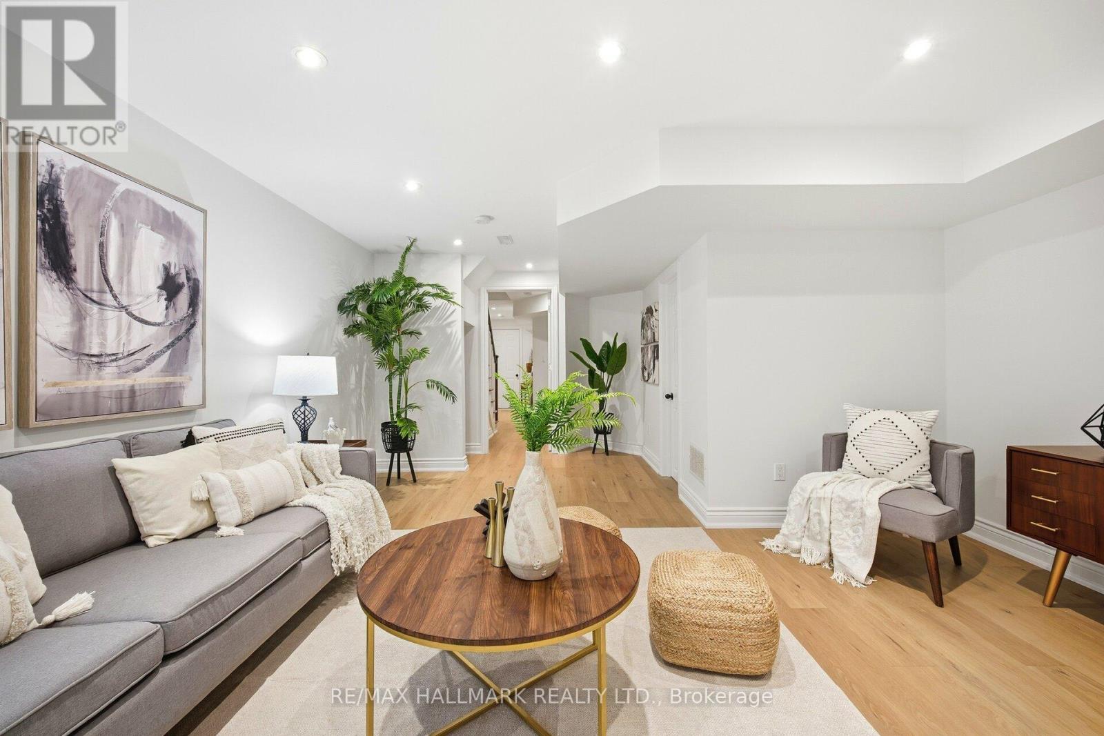 4A Holborne Avenue, Toronto, ON - Indoor Photo Showing Living Room