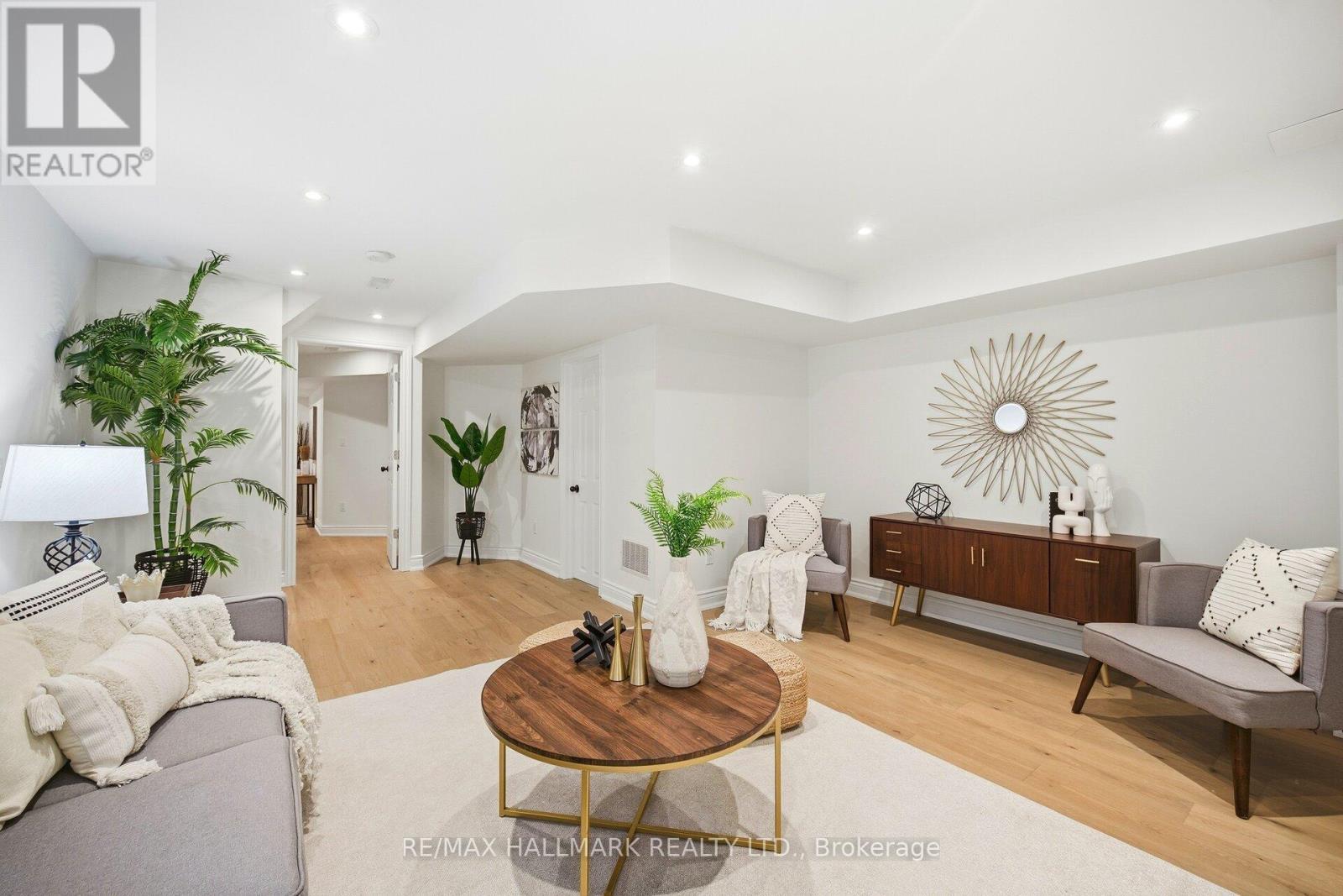 4A Holborne Avenue, Toronto, ON - Indoor Photo Showing Living Room