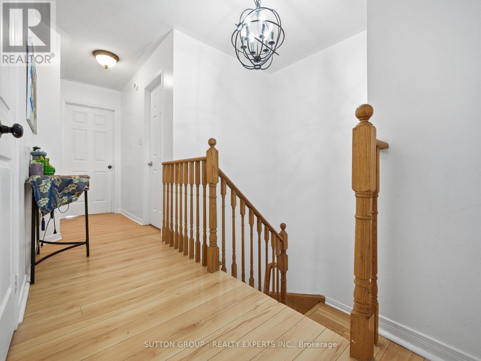 45 Ridgefield Court, Brampton, ON - Indoor Photo Showing Other Room