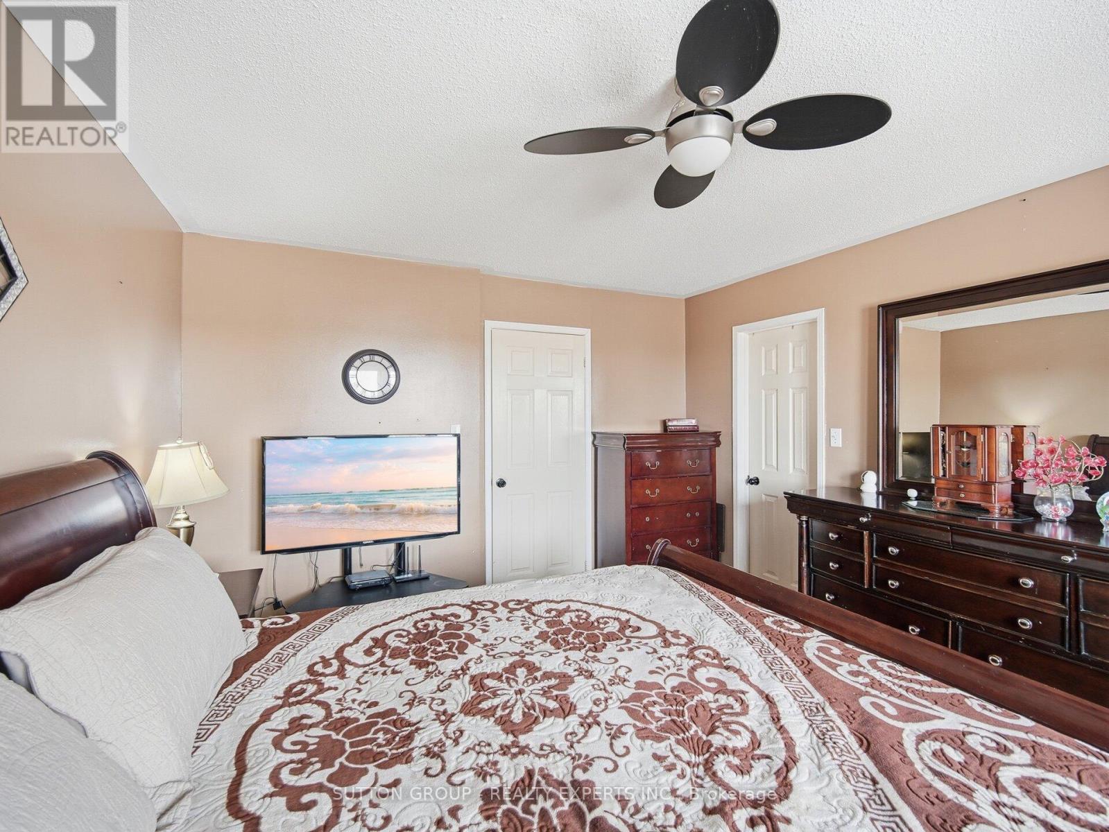 45 Ridgefield Court, Brampton, ON - Indoor Photo Showing Bedroom