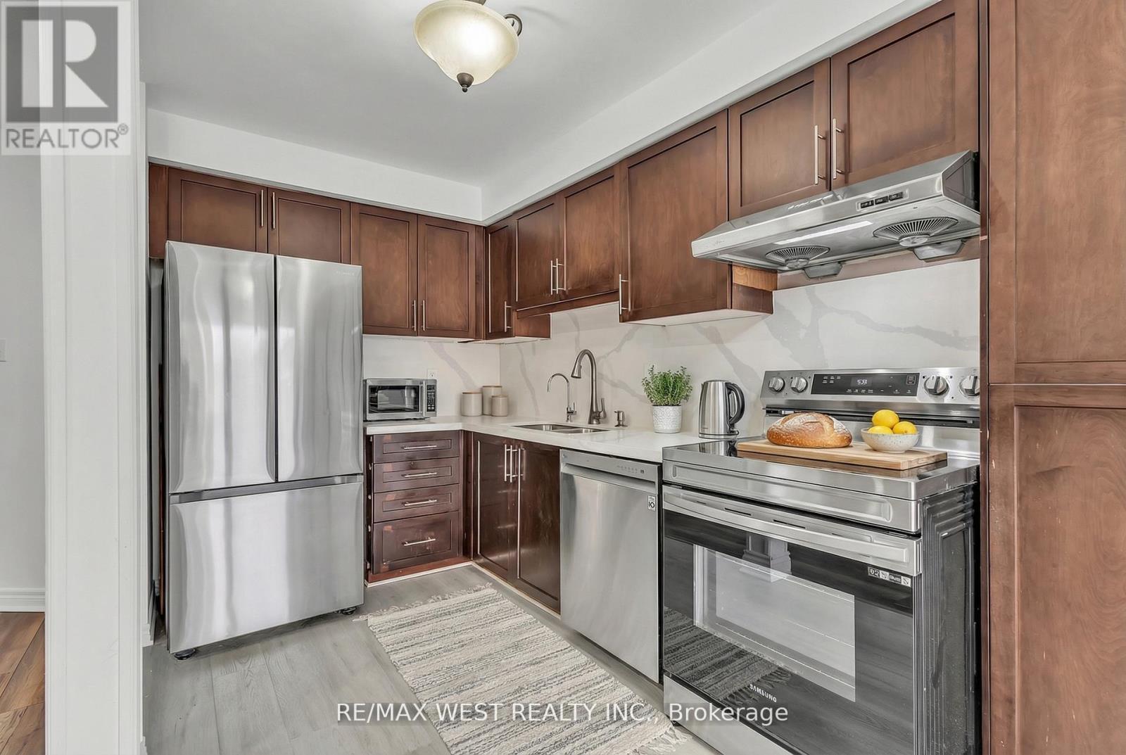 3865 Allcroft Road, Mississauga, ON - Indoor Photo Showing Kitchen