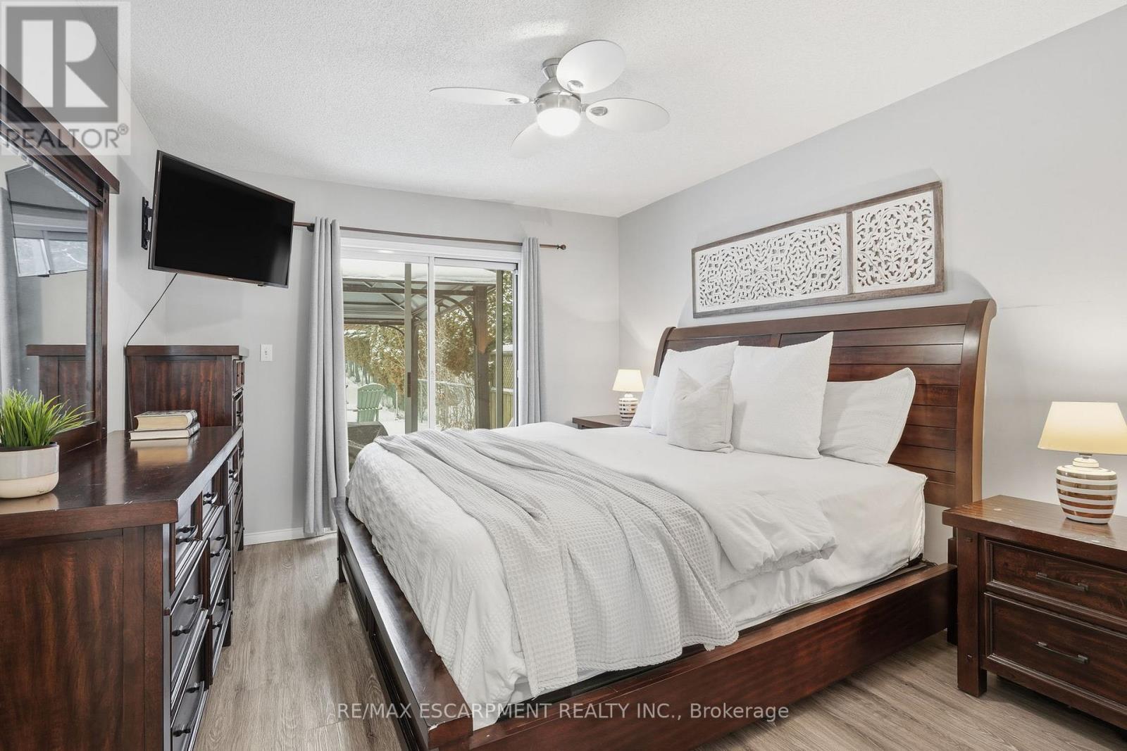 31 Galileo Boulevard, Brantford, ON - Indoor Photo Showing Bedroom