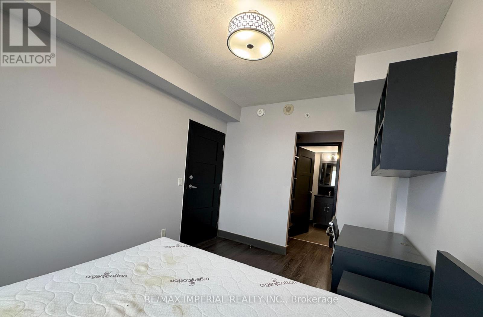 N2704 - 330 Phillip Street, Waterloo, ON - Indoor Photo Showing Bedroom