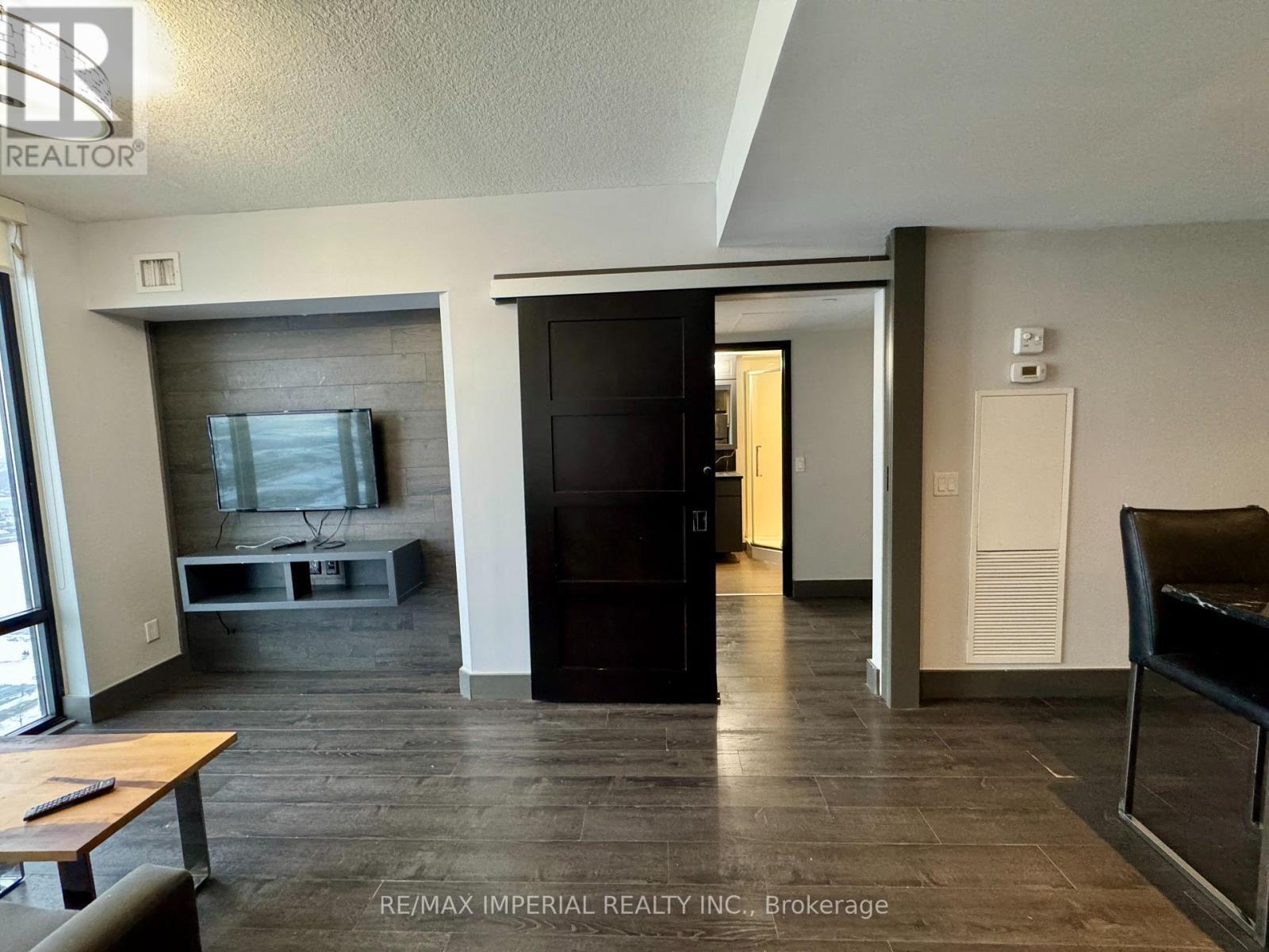 N2704 - 330 Phillip Street, Waterloo, ON - Indoor