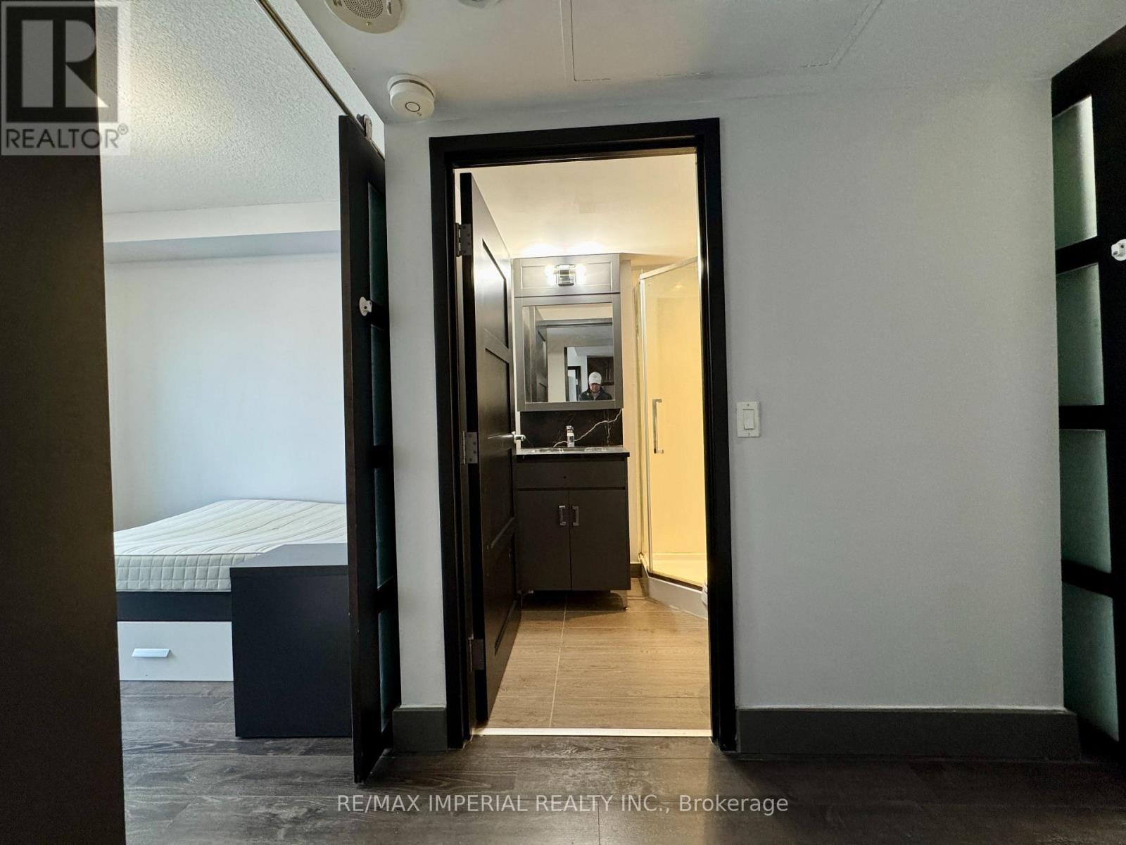 N2704 - 330 Phillip Street, Waterloo, ON - Indoor Photo Showing Other Room