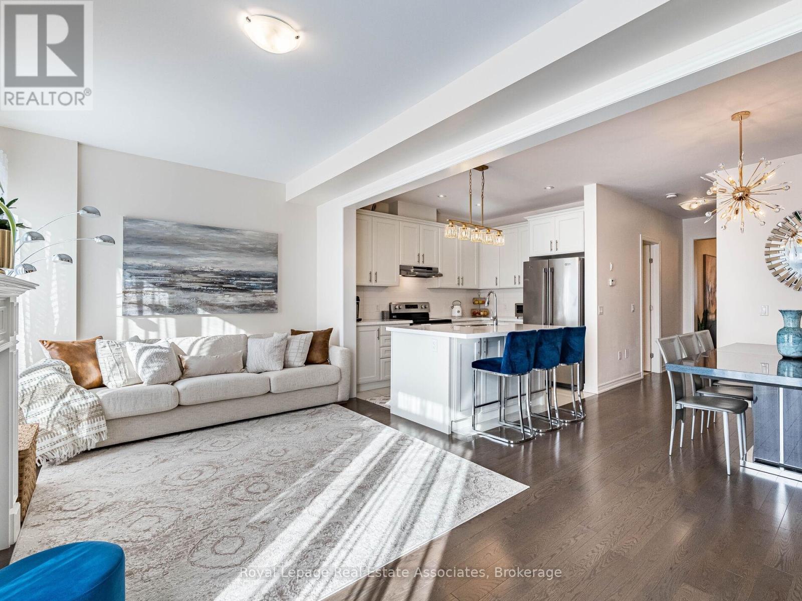 18 Heming Trail, Hamilton, ON - Indoor Photo Showing Other Room