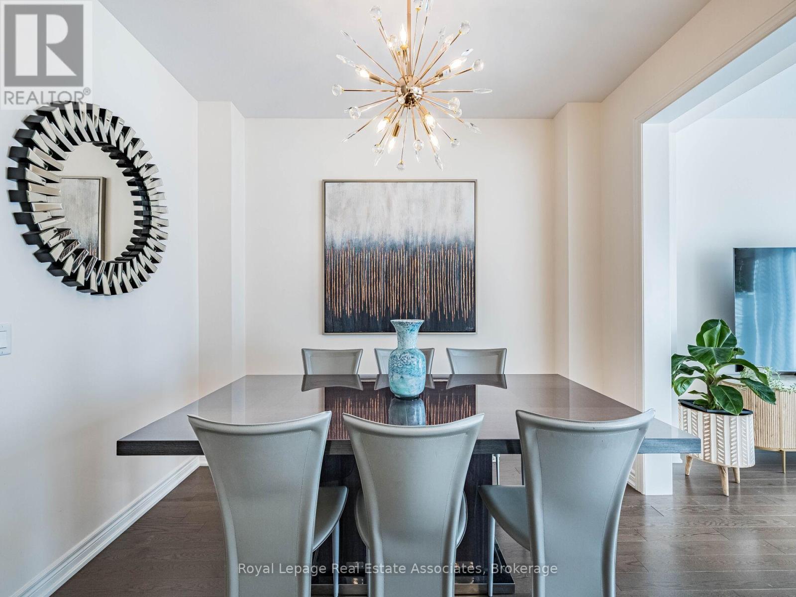 18 Heming Trail, Hamilton, ON - Indoor Photo Showing Dining Room