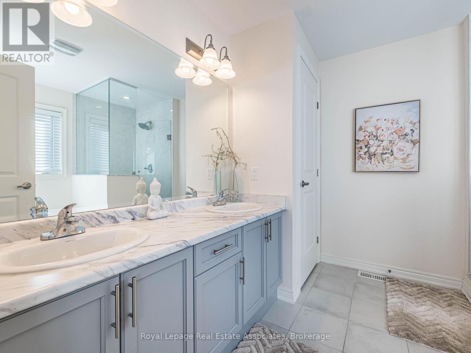 18 Heming Trail, Hamilton, ON - Indoor Photo Showing Bathroom
