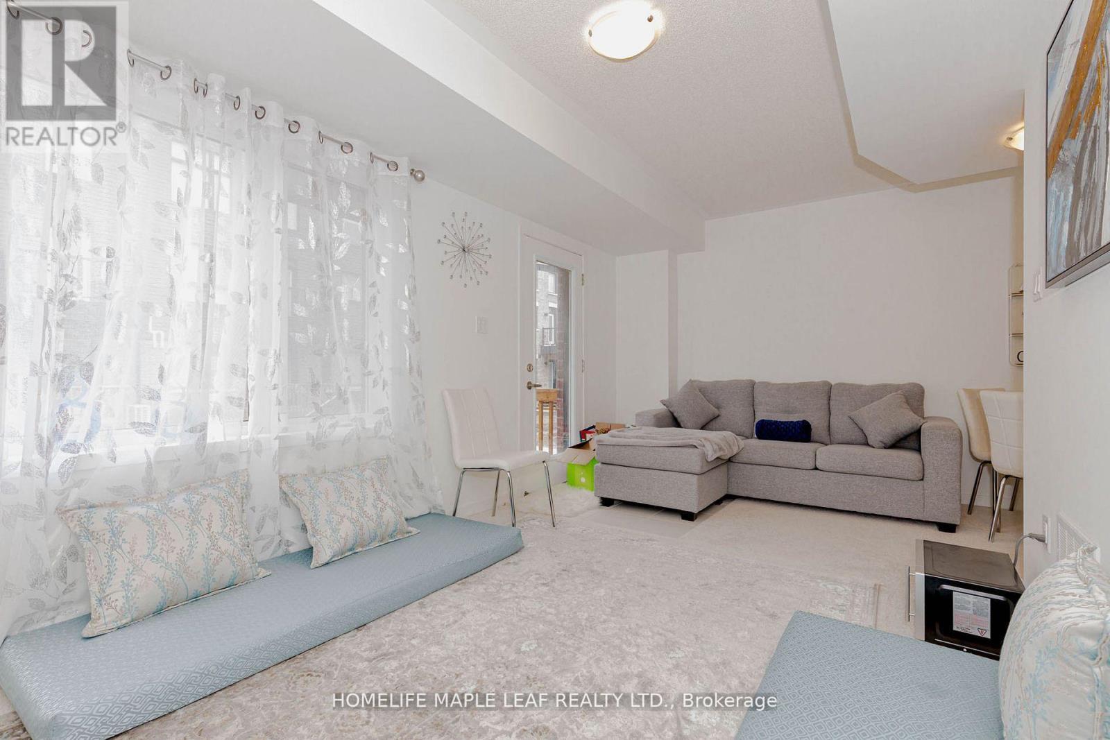 15 Bateson Street, Ajax, ON - Indoor