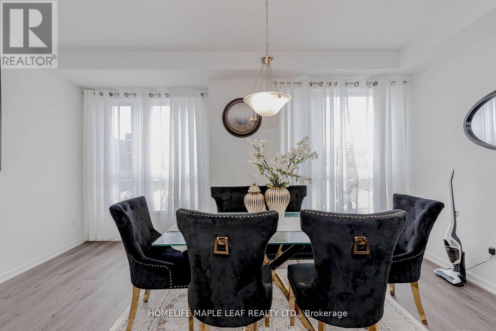 15 Bateson Street, Ajax, ON - Indoor Photo Showing Dining Room