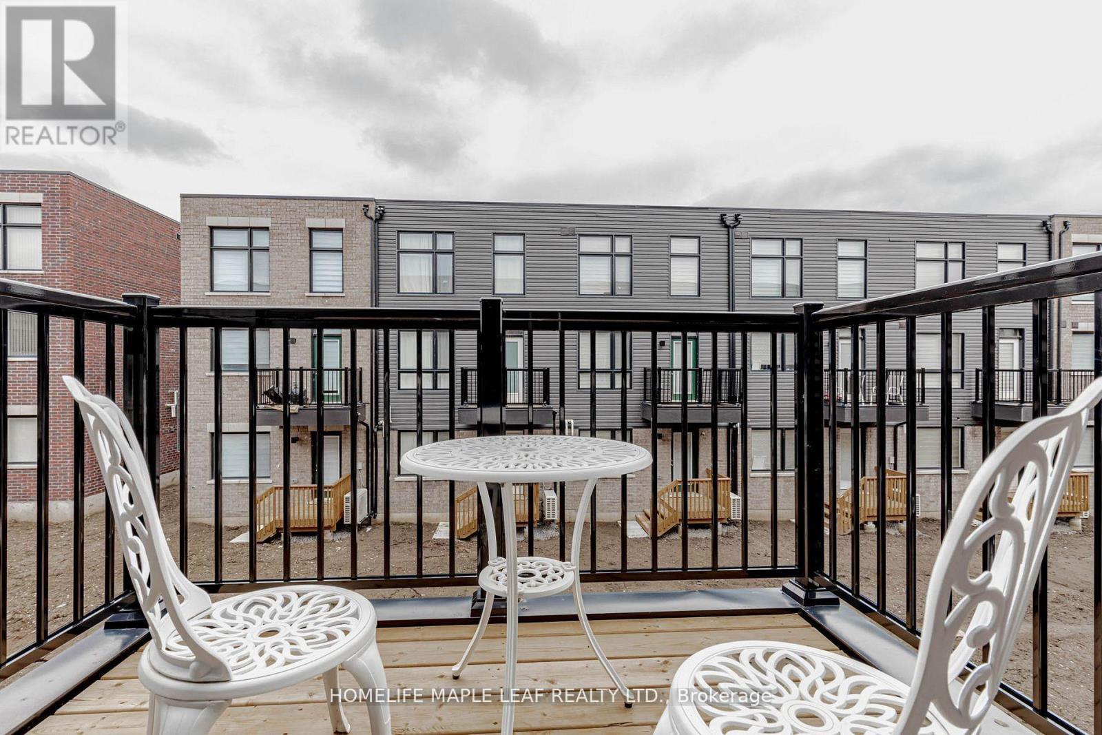 15 Bateson Street, Ajax, ON - Outdoor