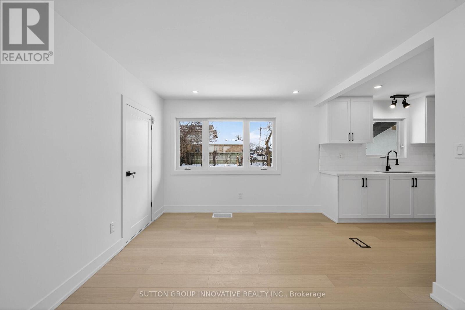 124 Corman Avenue, Hamilton, ON - Indoor Photo Showing Other Room