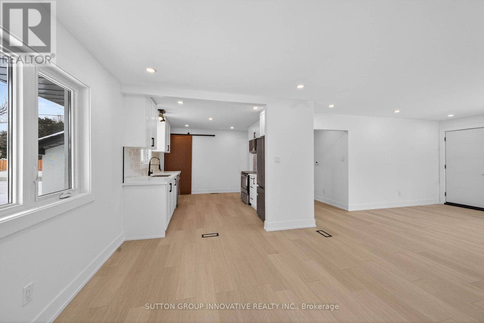 124 Corman Avenue, Hamilton, ON - Indoor Photo Showing Other Room