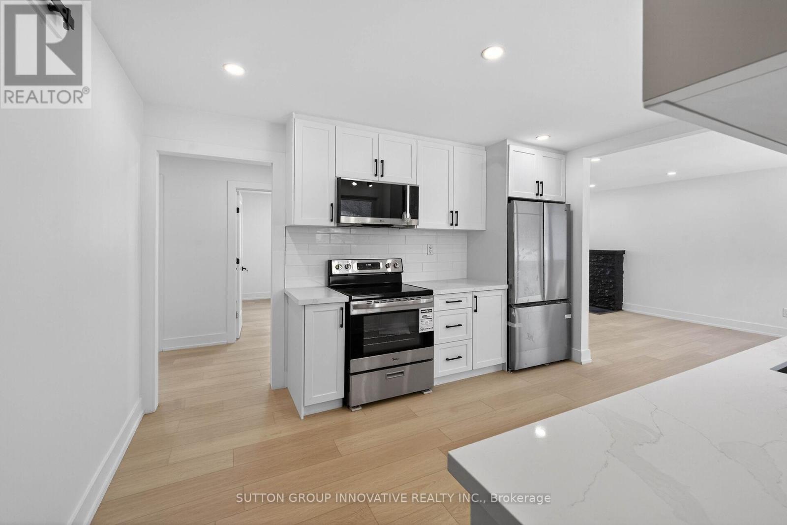 124 Corman Avenue, Hamilton, ON - Indoor Photo Showing Kitchen