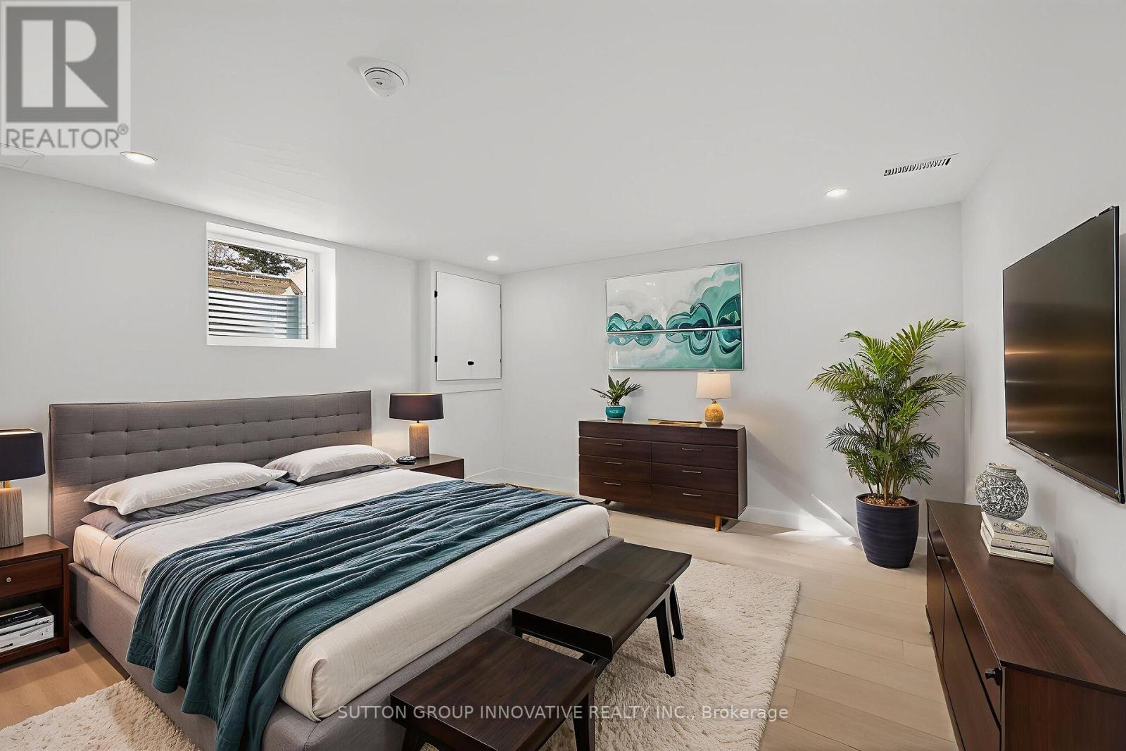 124 Corman Avenue, Hamilton, ON - Indoor Photo Showing Bedroom