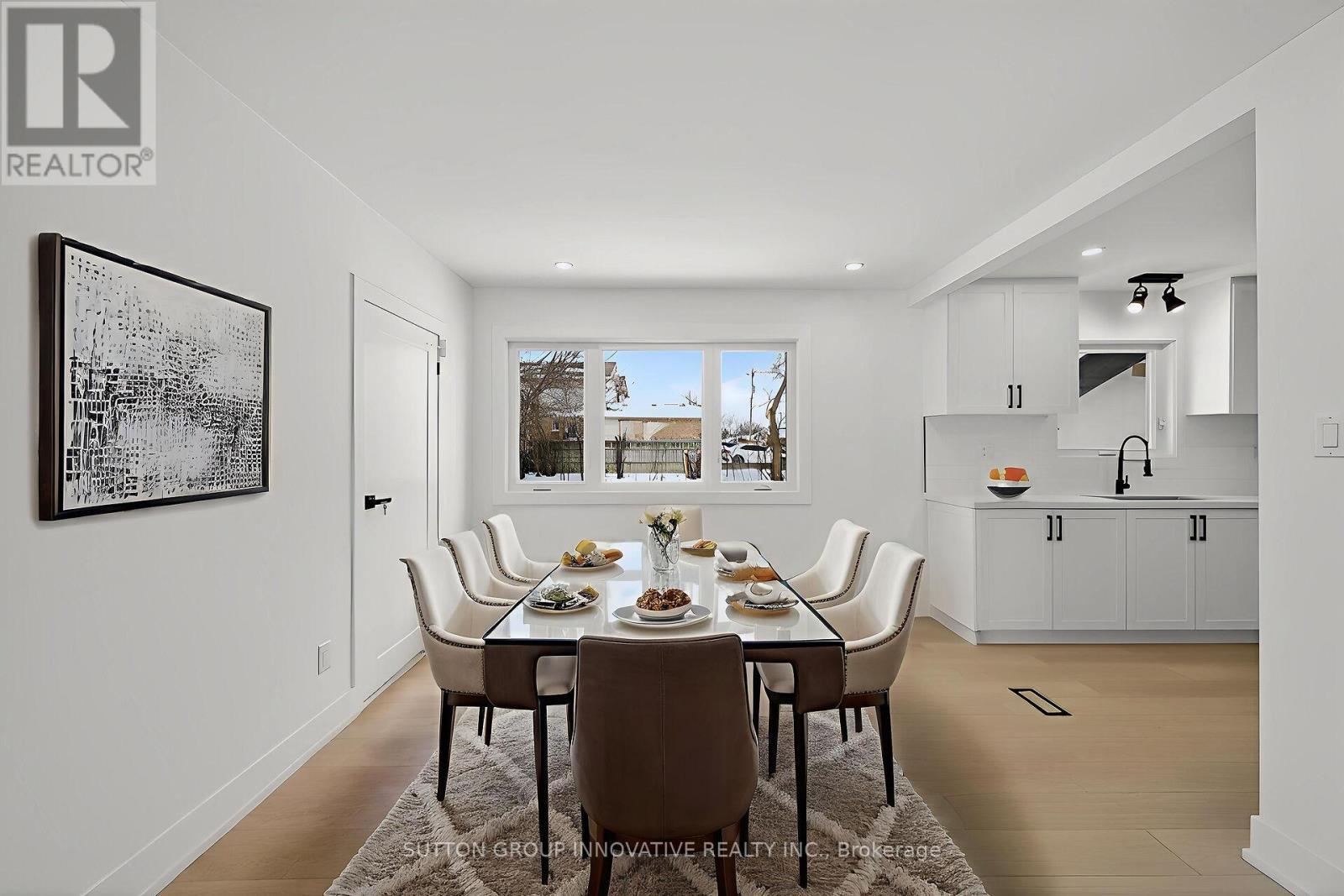 124 Corman Avenue, Hamilton, ON - Indoor Photo Showing Dining Room