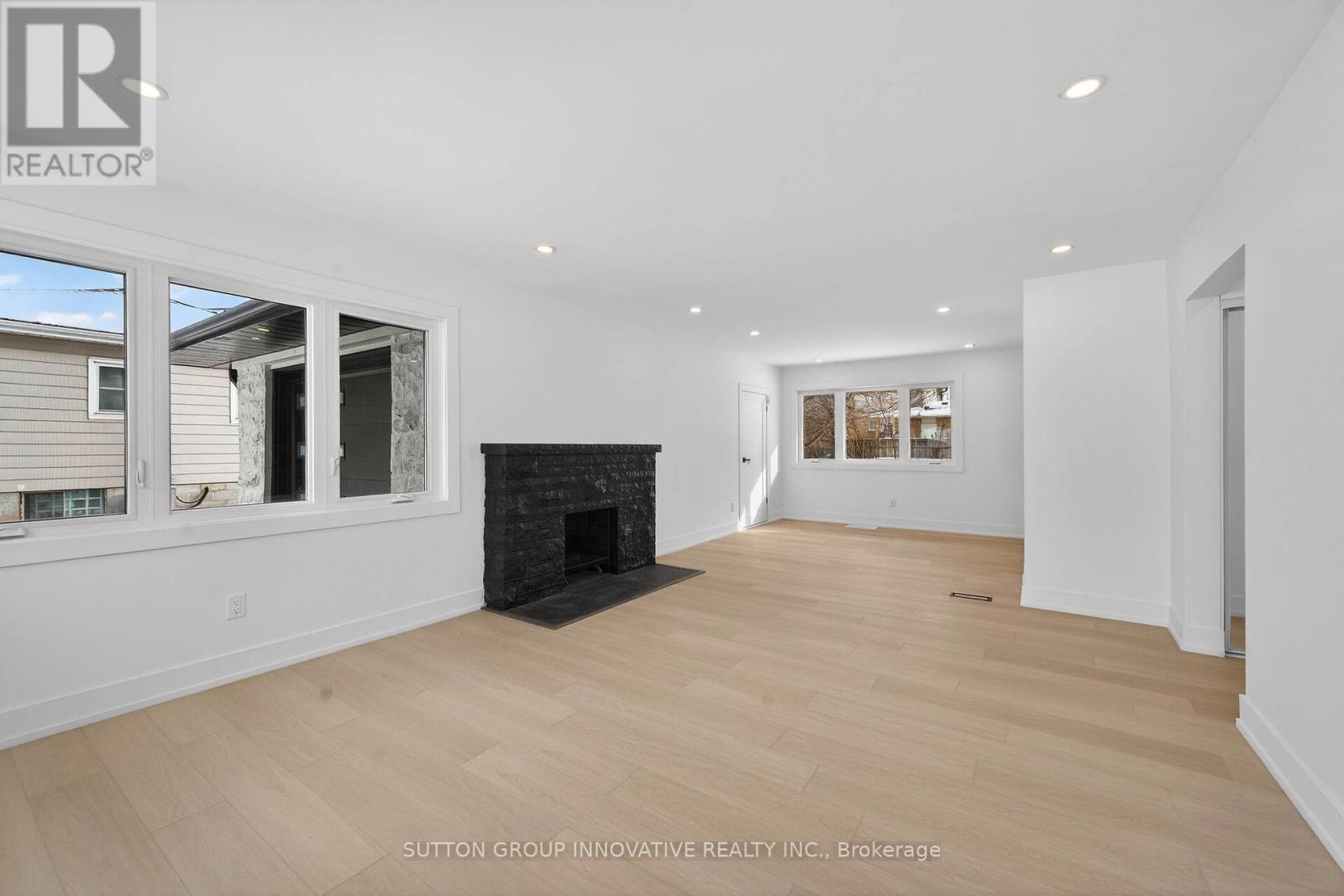 124 Corman Avenue, Hamilton, ON - Indoor With Fireplace